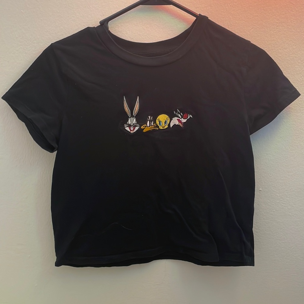 Black looney tunes top. Great condition